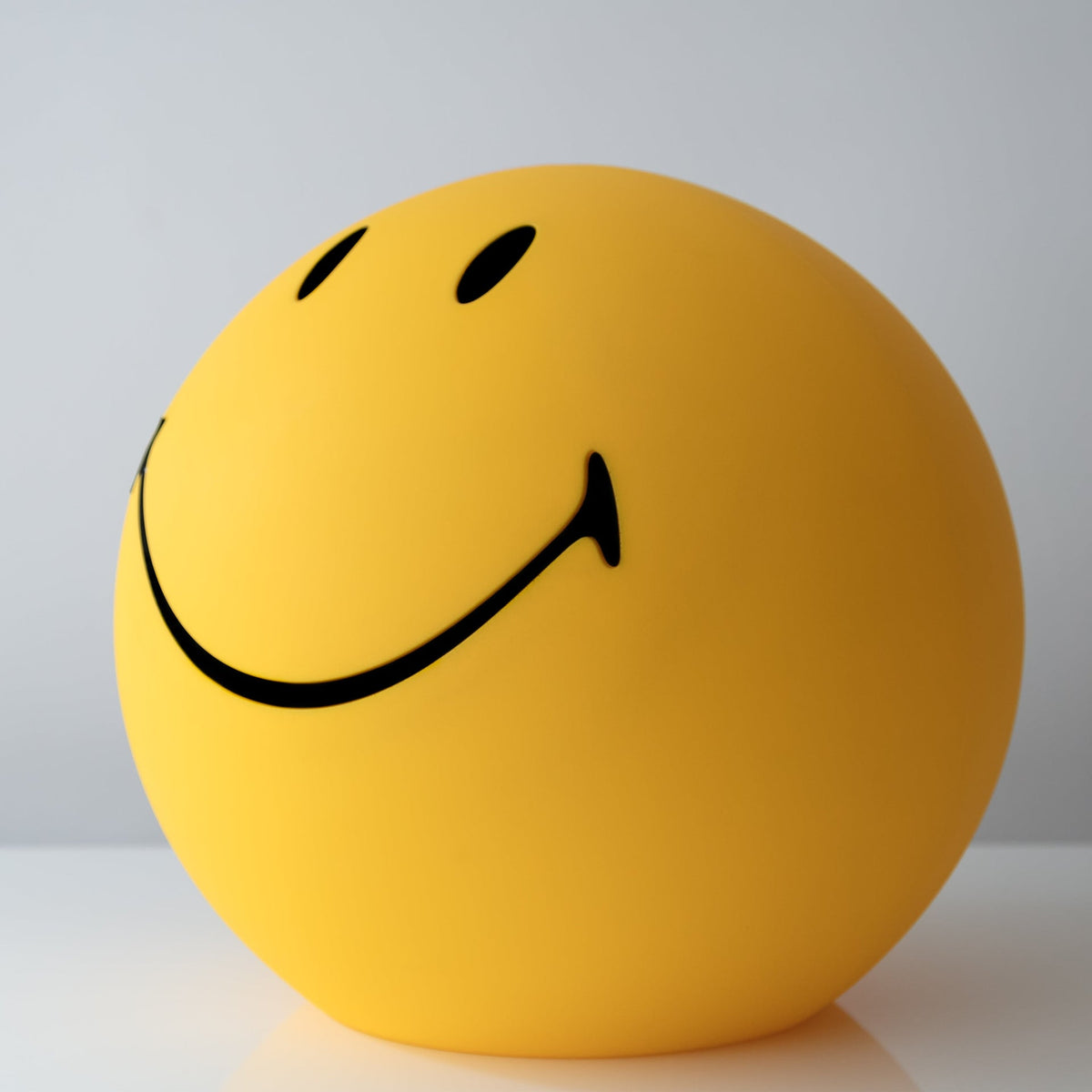 Lampe Smiley XL High Light Mr Maria, vue de côté