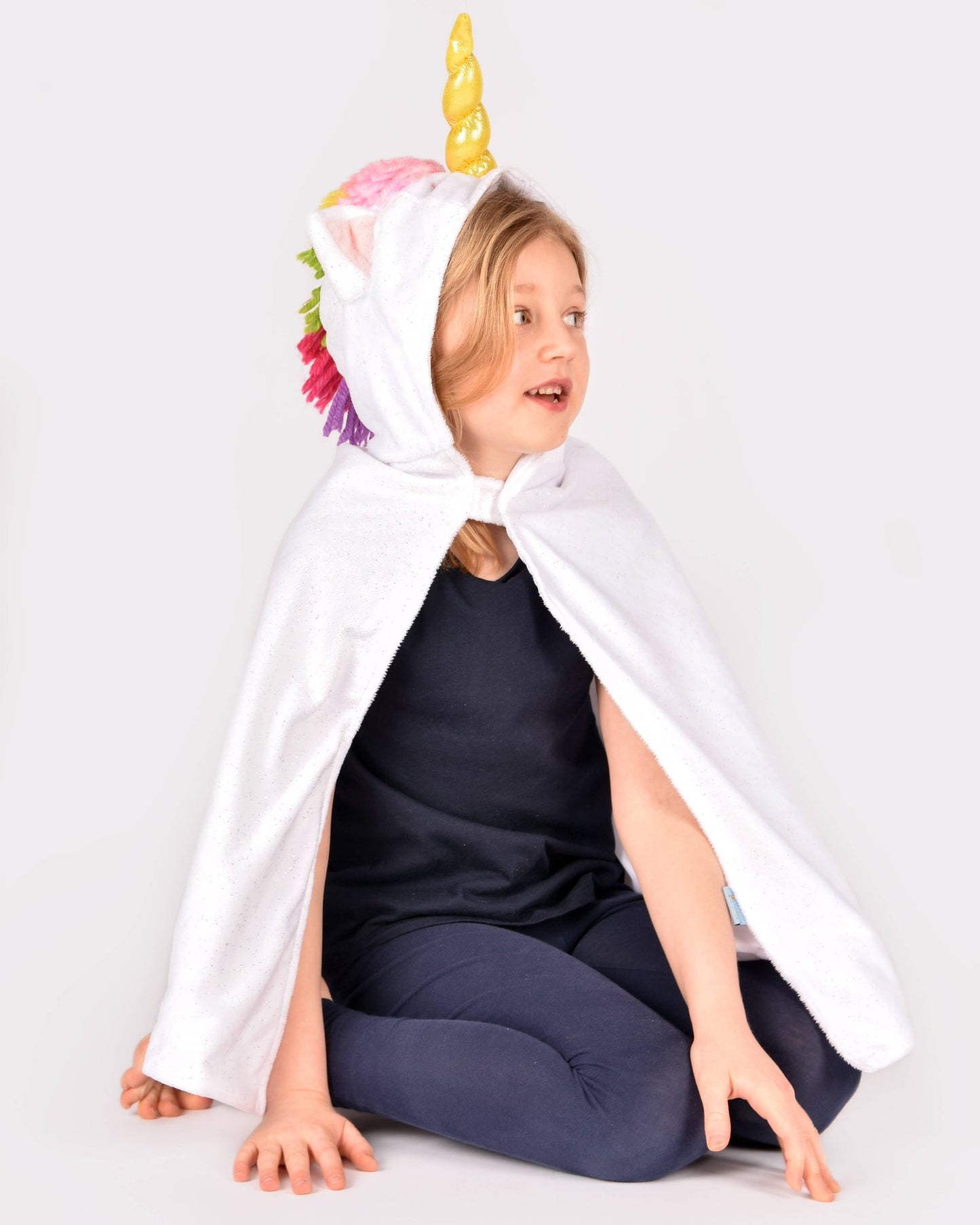 White unicorn rainbow cape 3-8 years (size 98-128)