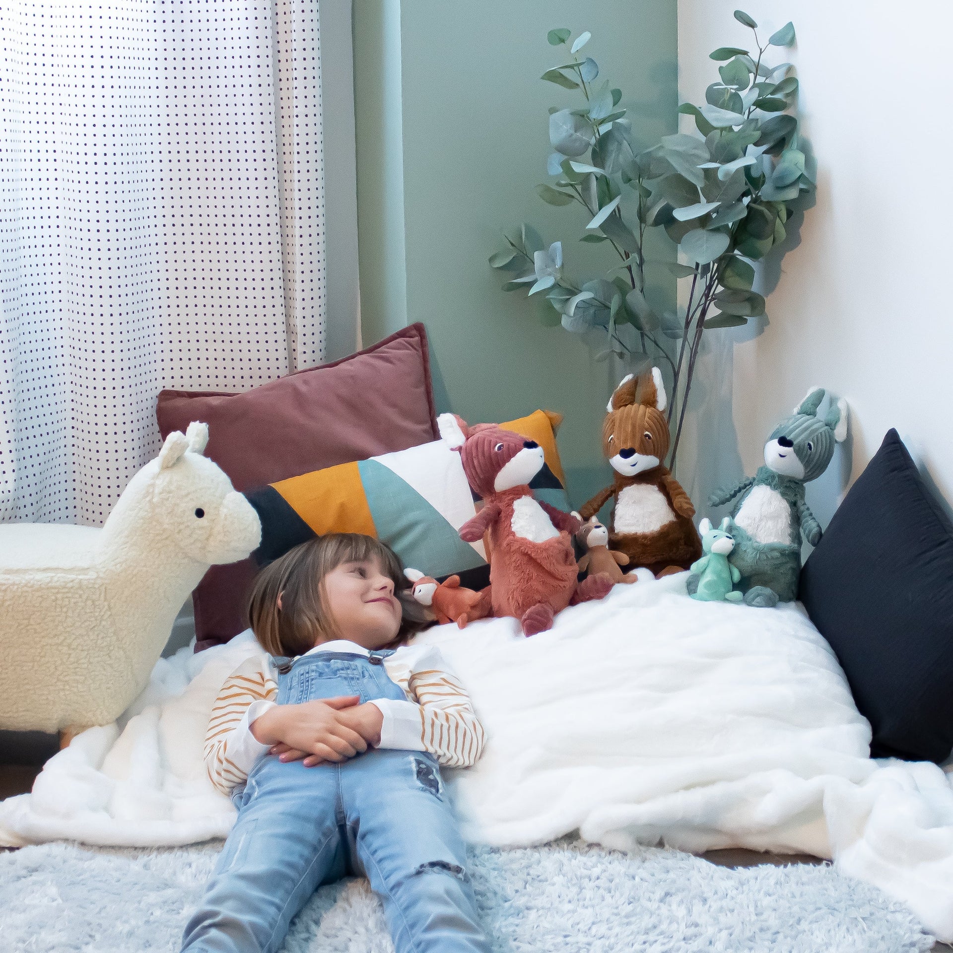 Peluche kangourou Allezou maman et son bébé terracotta – Les Ptipotos – vue 2