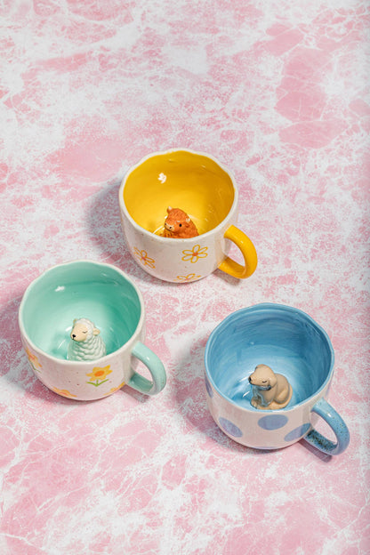 Tasse mit Schaf-Überraschung