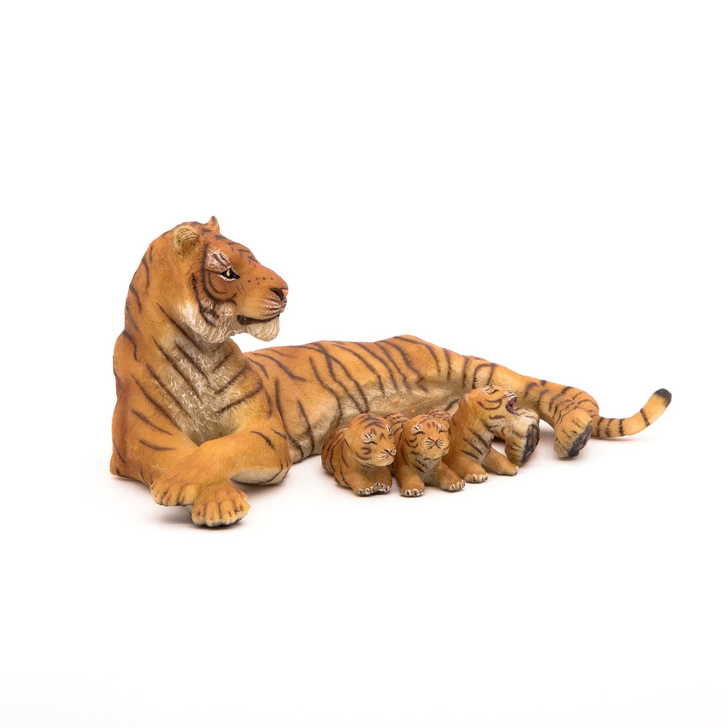 Figurine Tigresse couchée allaitant