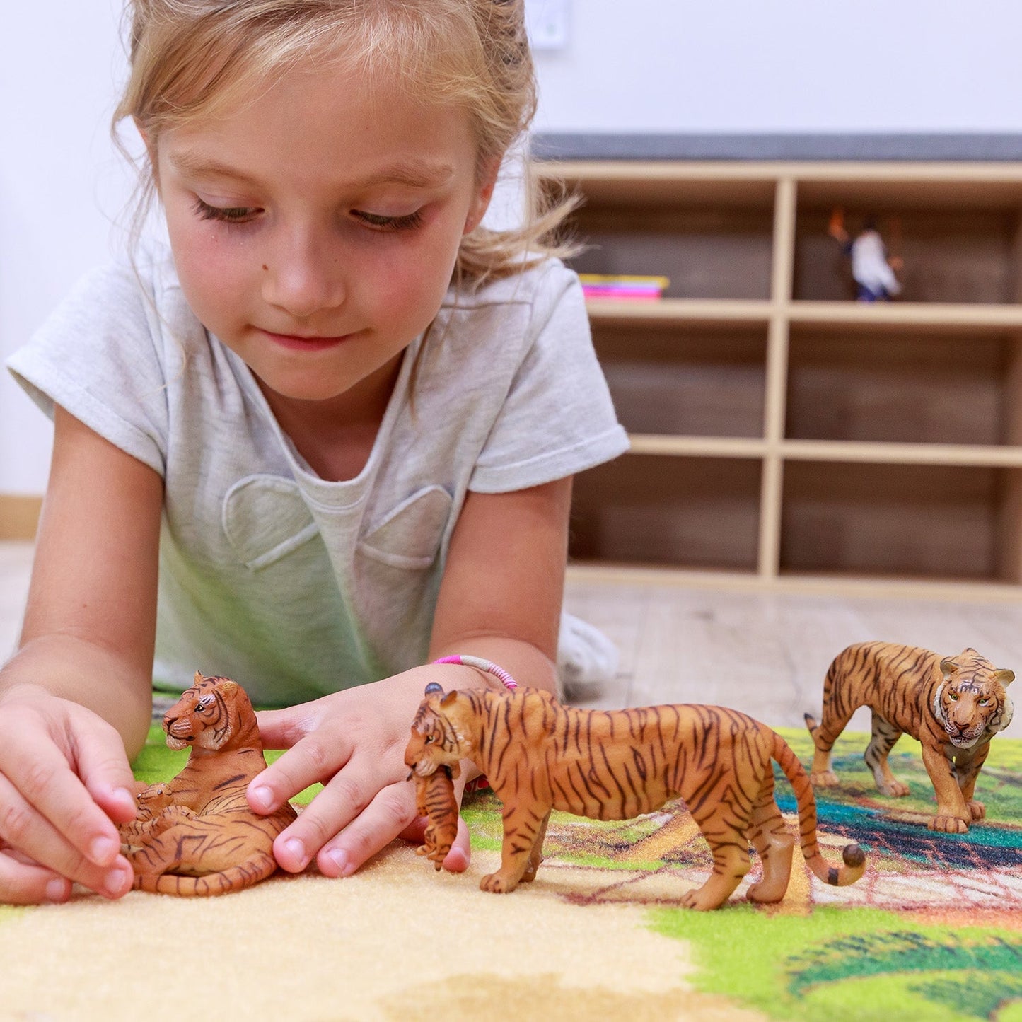 Figurine Tigresse et son bébé