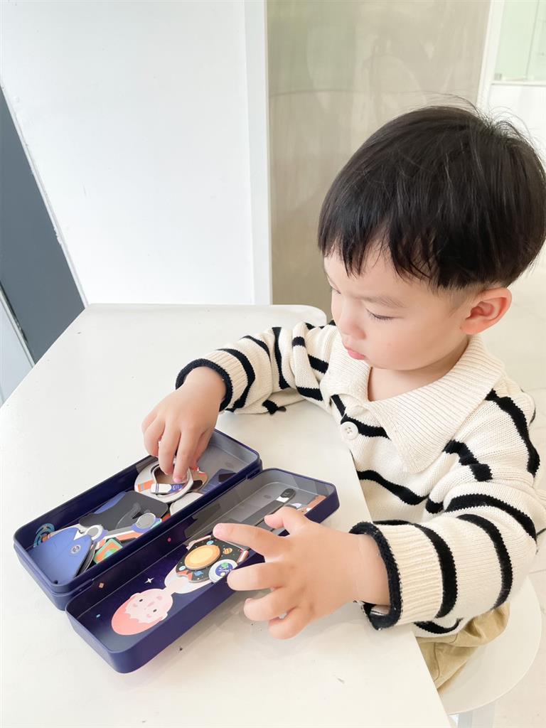 Magnetic Puzzle Box - Space Adventures