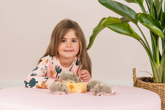 Graue Maus Plüschtier