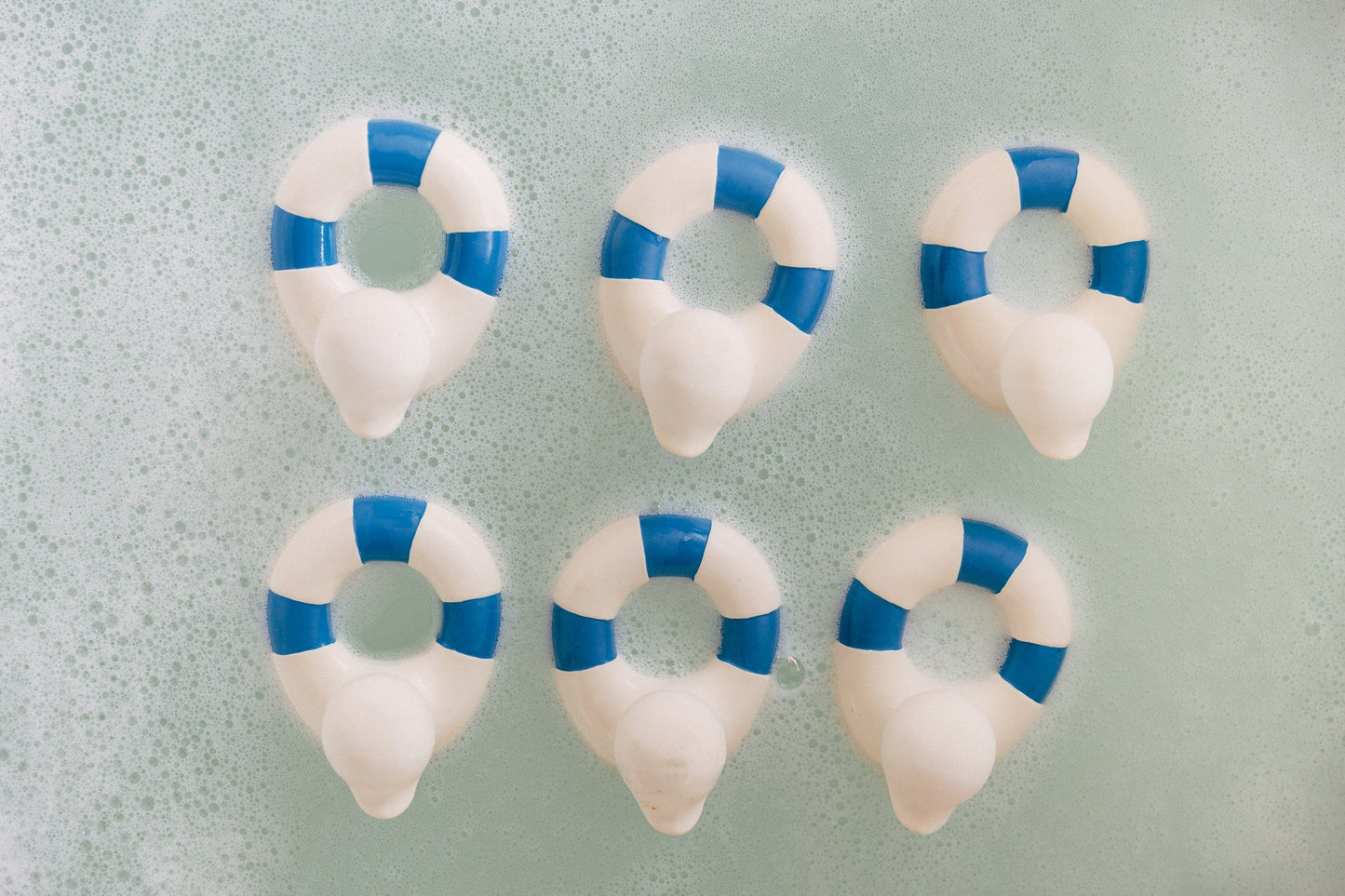 Flo The Floatie bleu marine – Jouet de bain et dentition bébé – vue produit 12