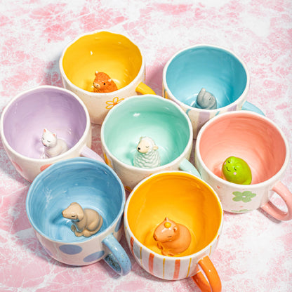 Tasse mit Schaf-Überraschung