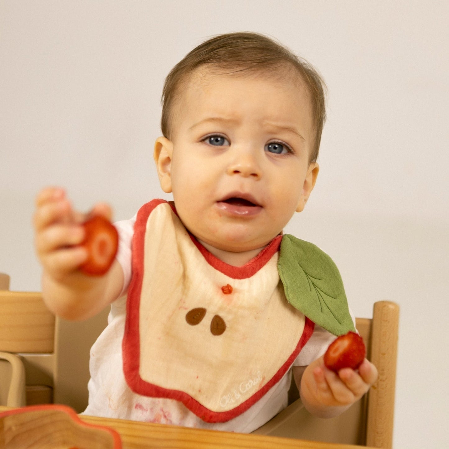Pepa la Pomme – Bavoir bébé – vue produit 4