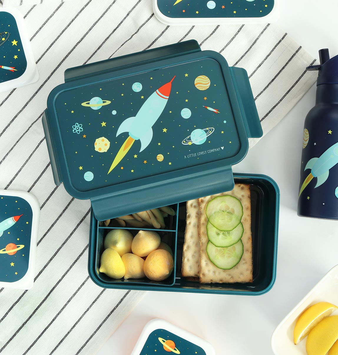 Boîte à déjeuner bento - Espace – vue 2 – A Little Lovely Company