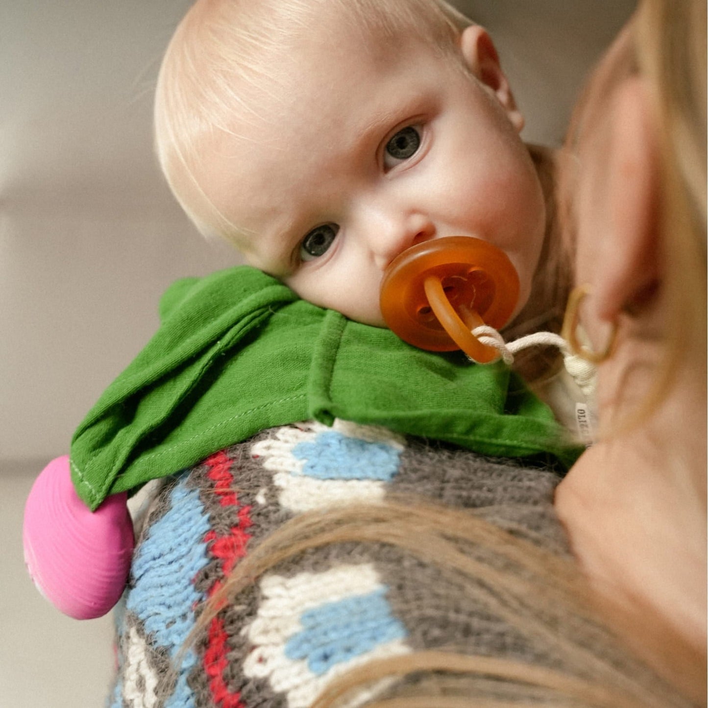 Ramona le Radis – Grand doudou bébé – vue produit 5