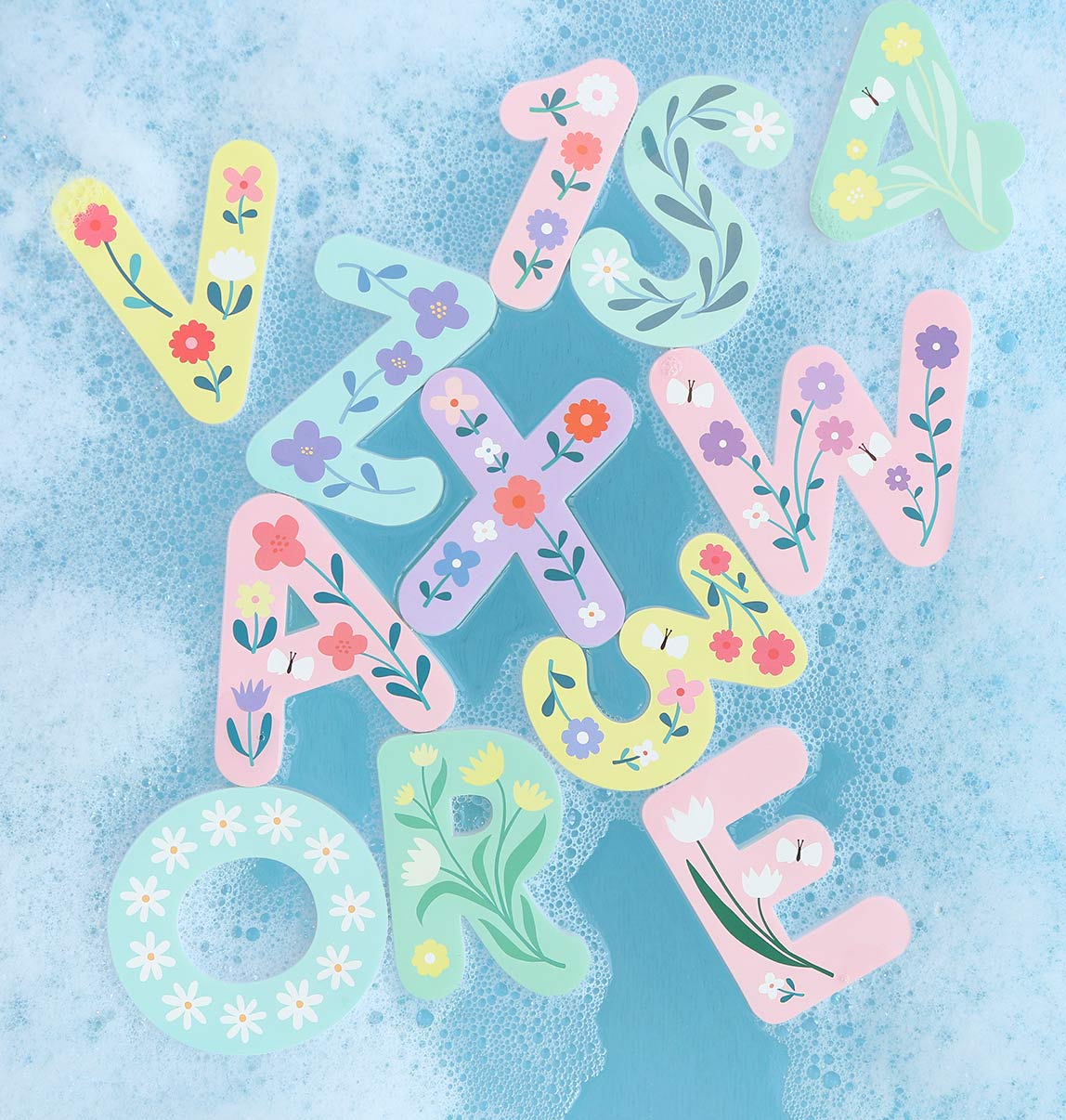 Lettres de bain en mousse - Fleurs – vue 3 – A Little Lovely Company