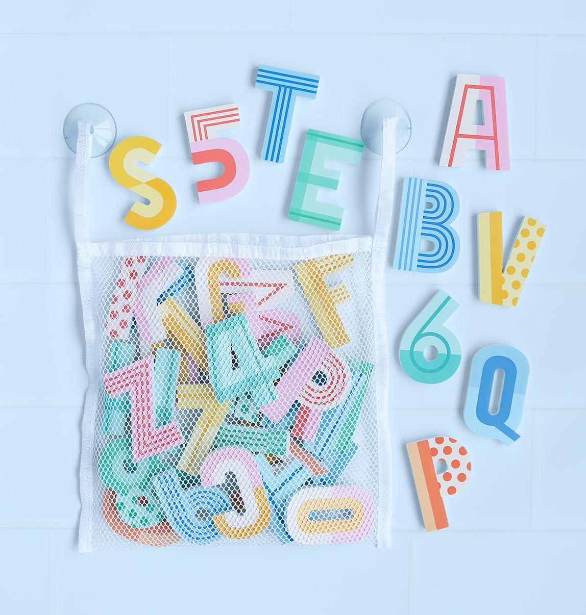 Lettres de bain en mousse - Fun – vue 4 – A Little Lovely Company