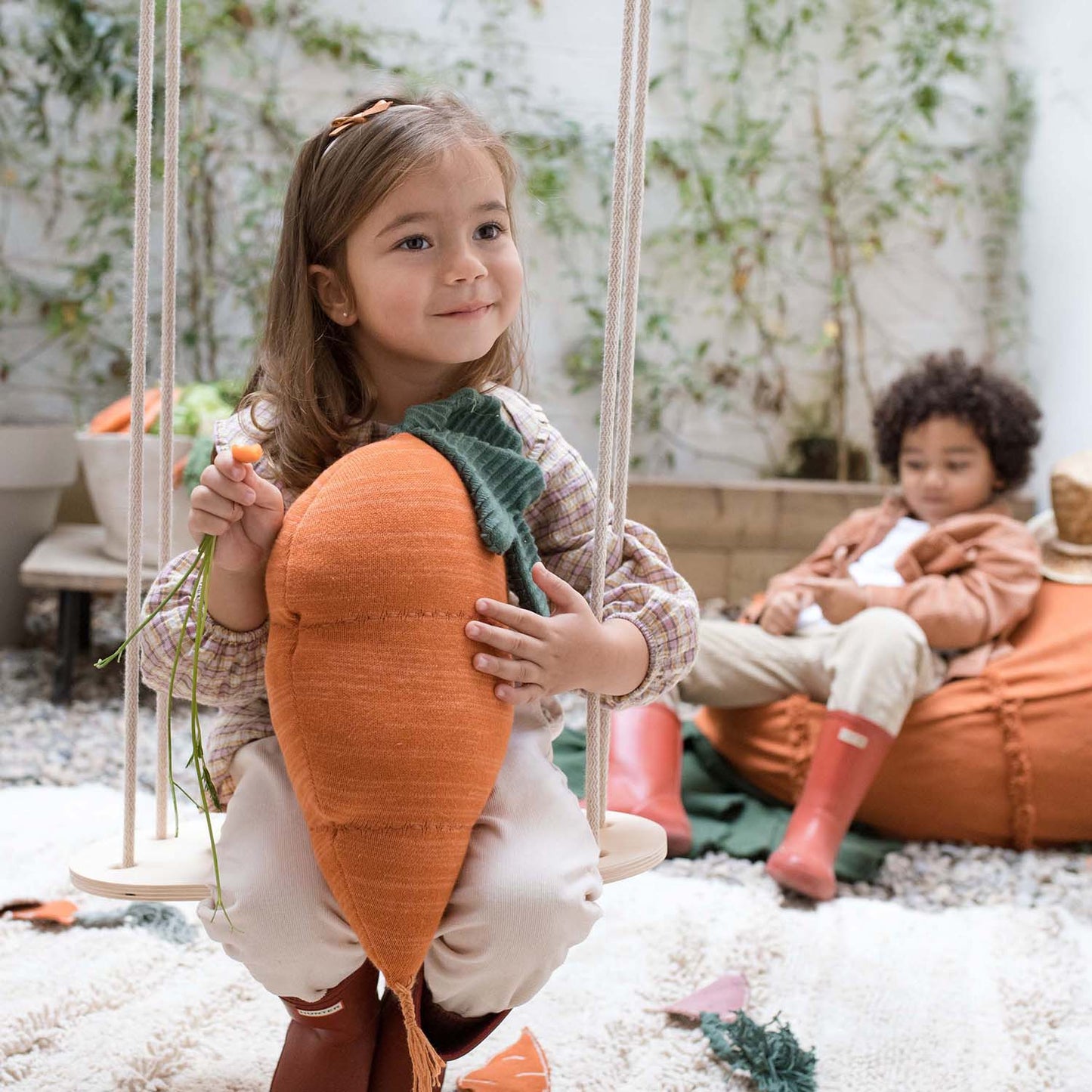Coussin tricoté Cathy la Carotte – vue produit 5