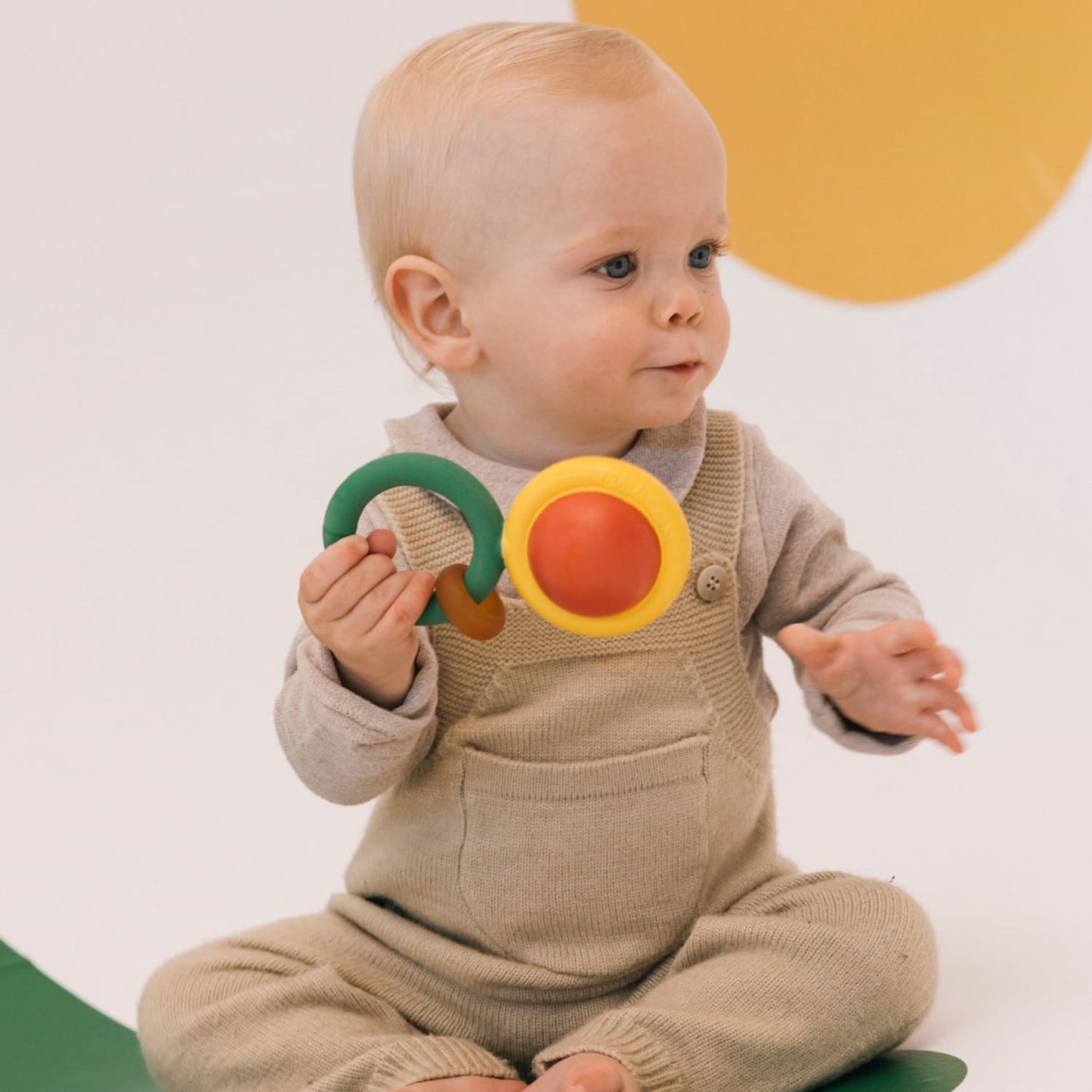 Hochet évolutif bébé Oli&Carol – vue produit 3
