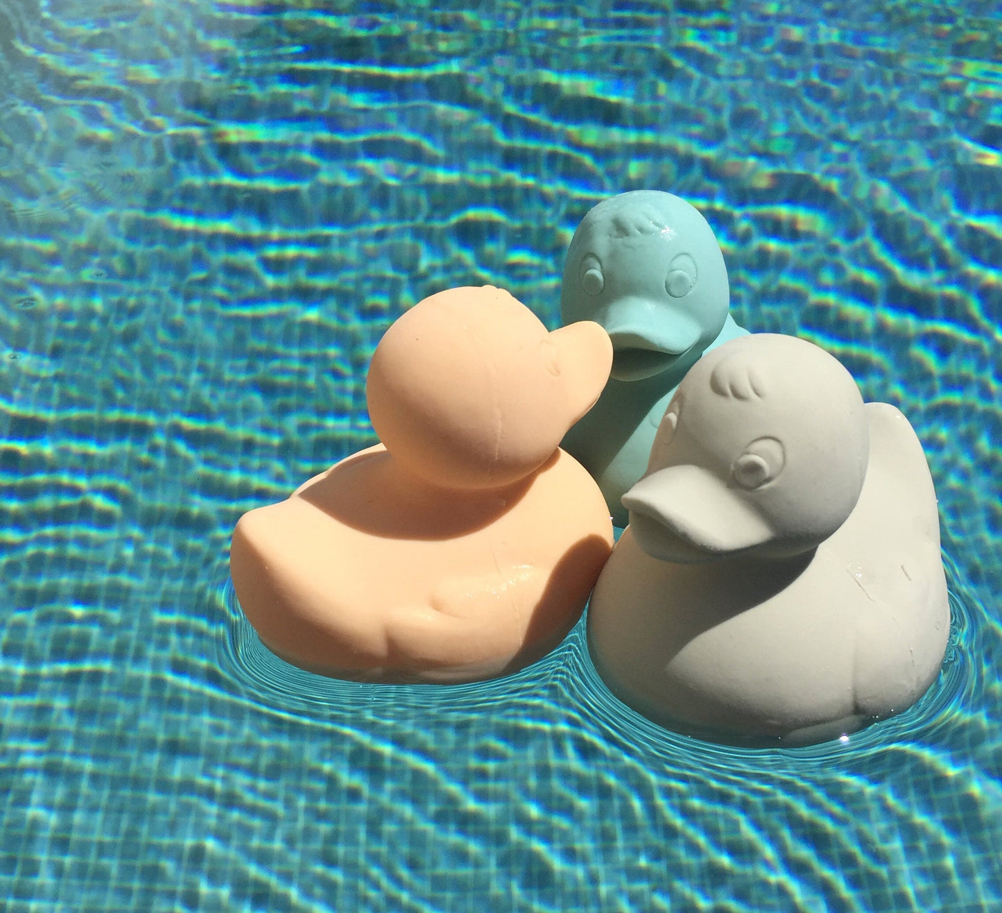 Elvis le Canard Gris – Jouet de bain et dentition bébé – vue produit 7