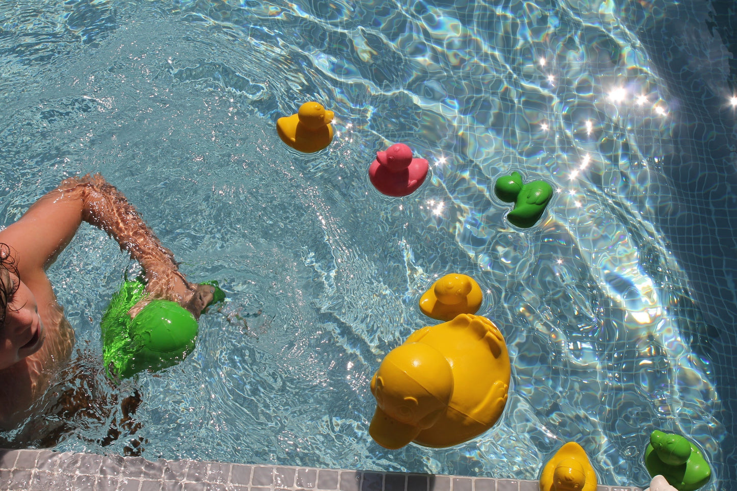 Elvis le Canard Jaune – Jouet de bain et dentition bébé – vue produit 36