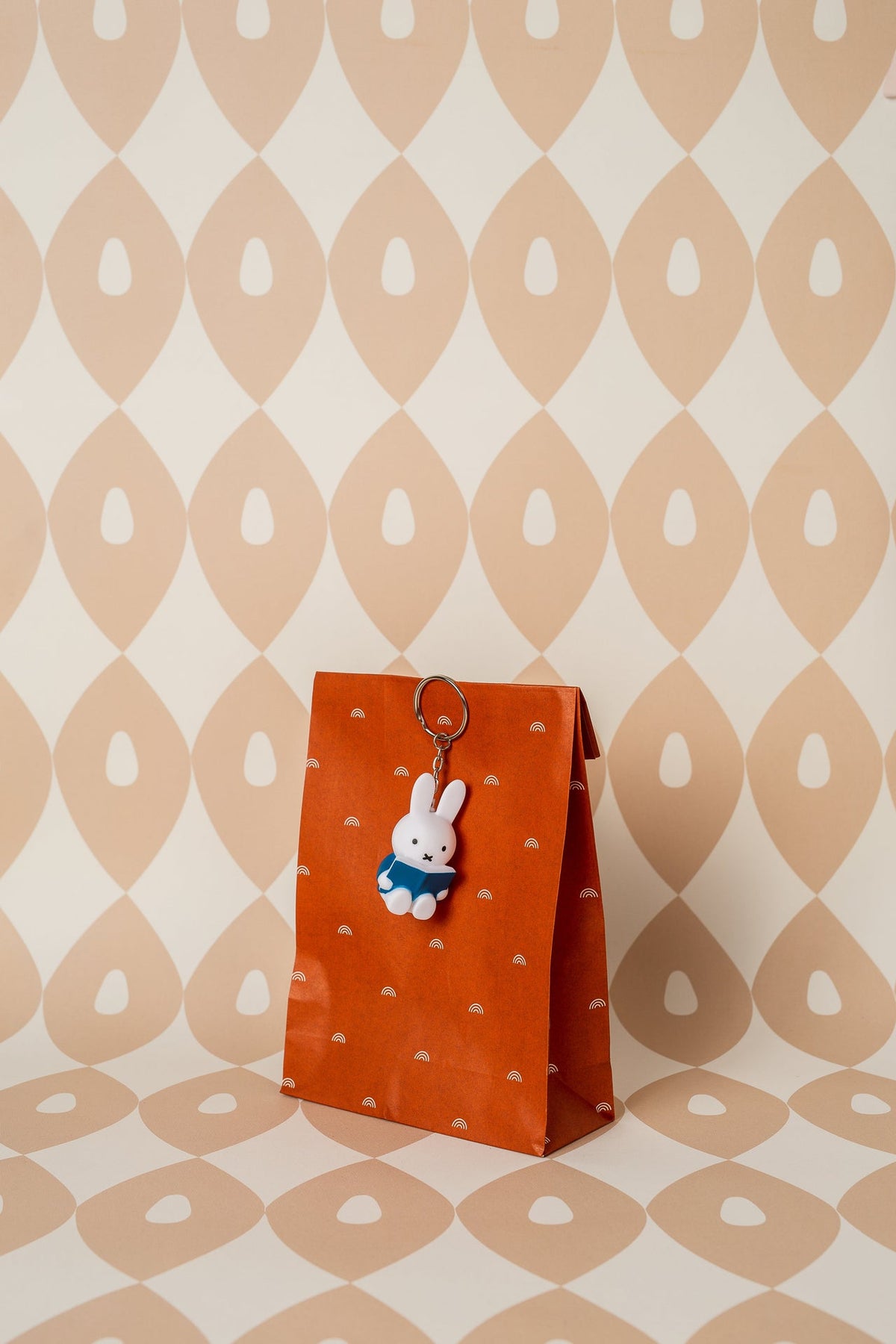 Miffy Rabbit Buch-Schlüsselanhänger