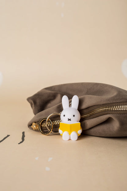 Miffy Rabbit Buch-Schlüsselanhänger