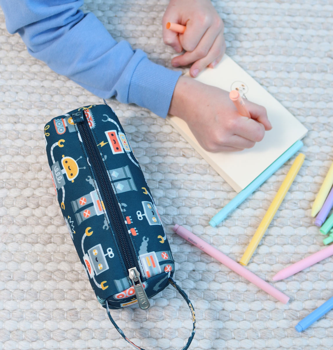 Trousse enfant - Robots – vue 2 – A Little Lovely Company