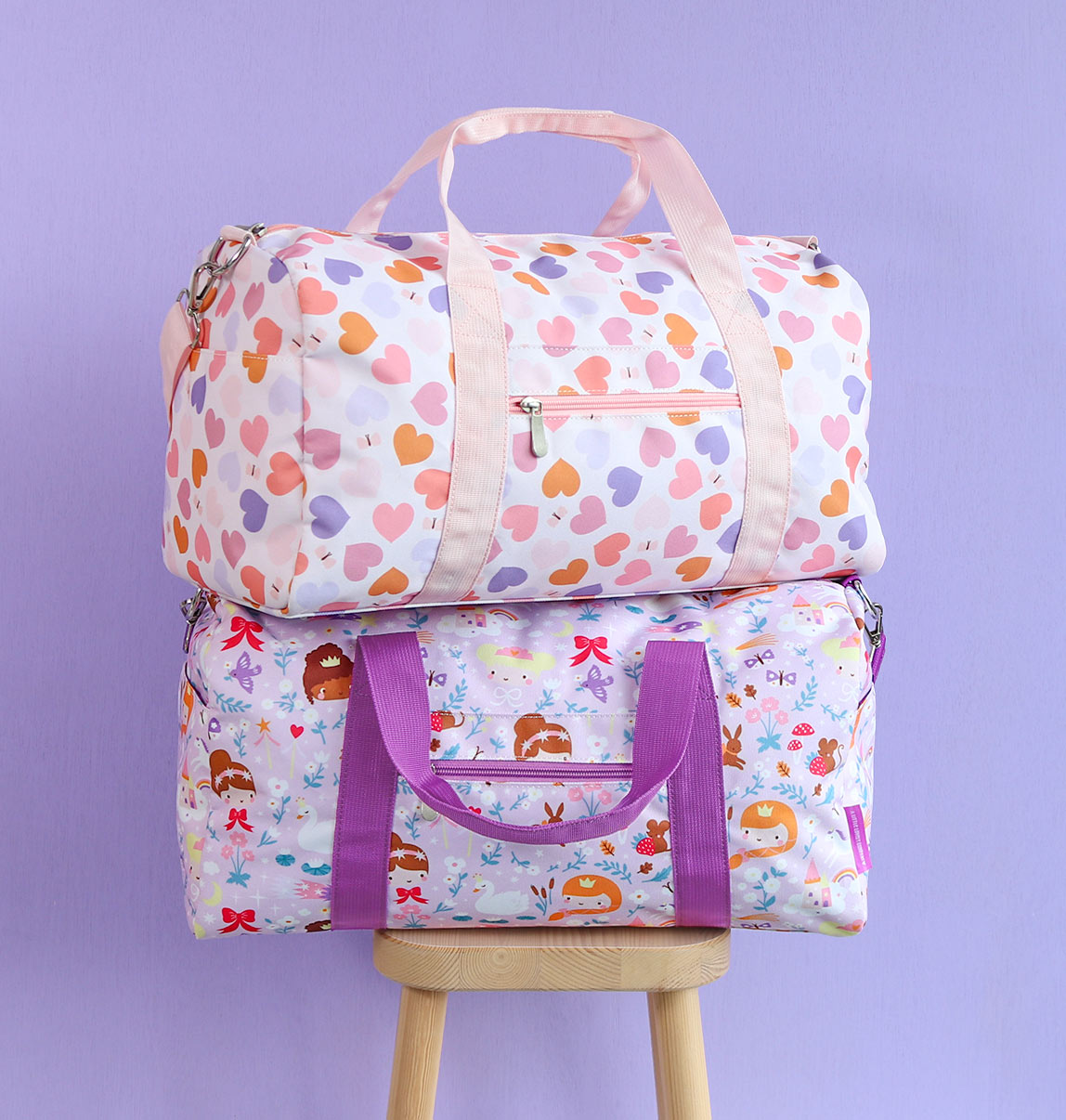 Sac de voyage enfant - Cœurs – vue 5 – A Little Lovely Company