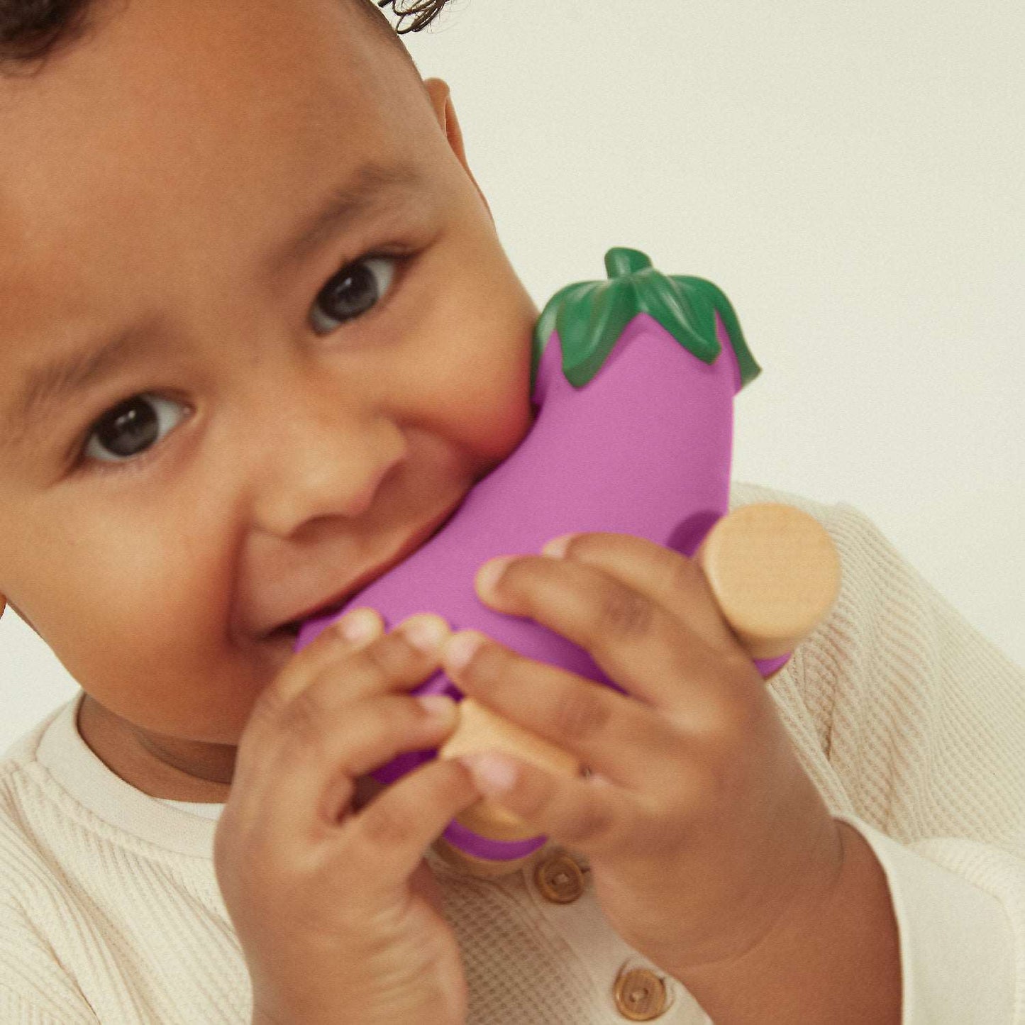 Emma l’Aubergine – Voiture-jouet bébé – vue produit 2