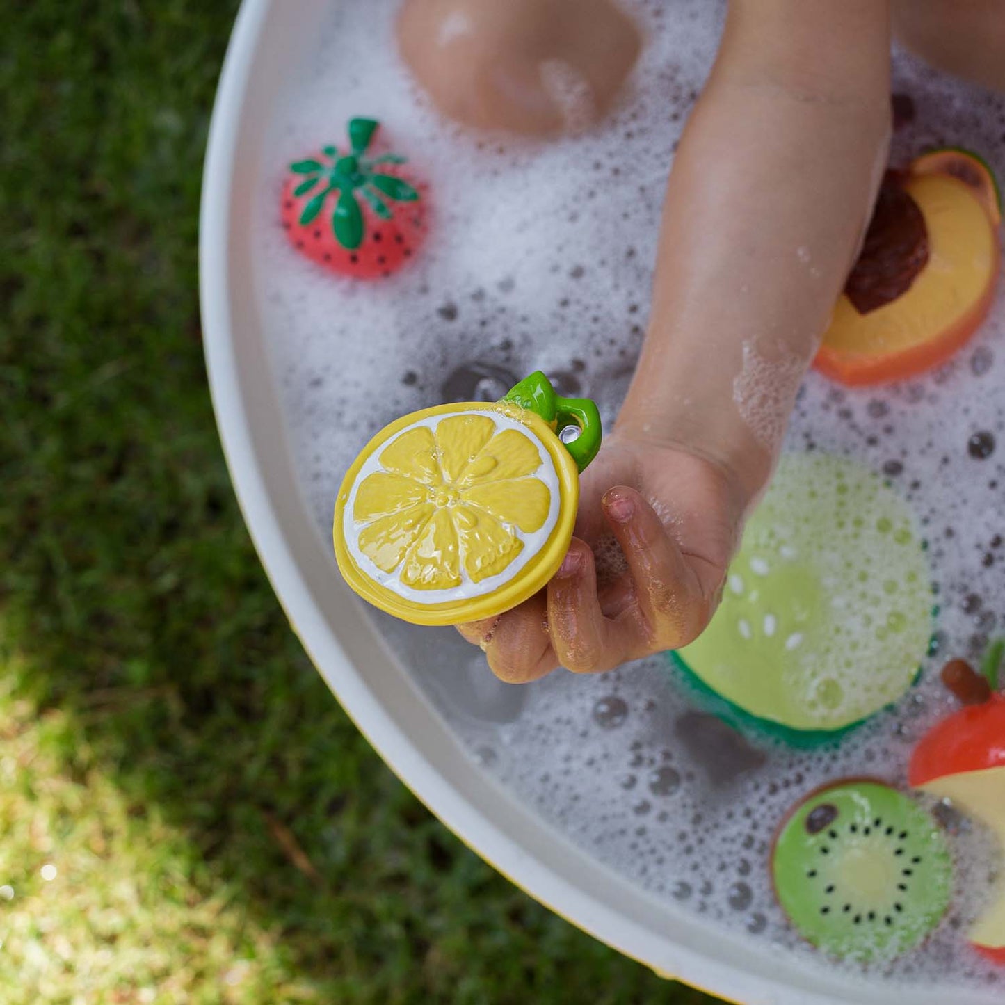 Lou le Citron – Mini jouet de dentition bébé – vue produit 6