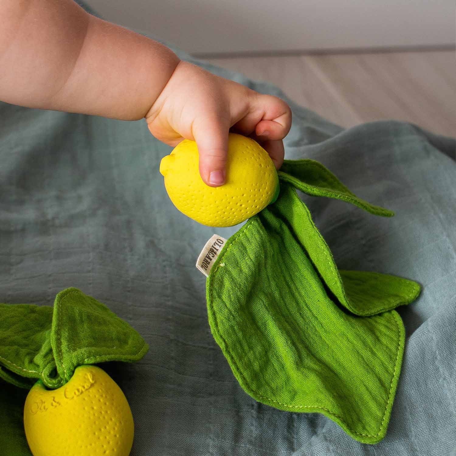 Lou le Citron – Mini doudou de dentition bébé – vue produit 7