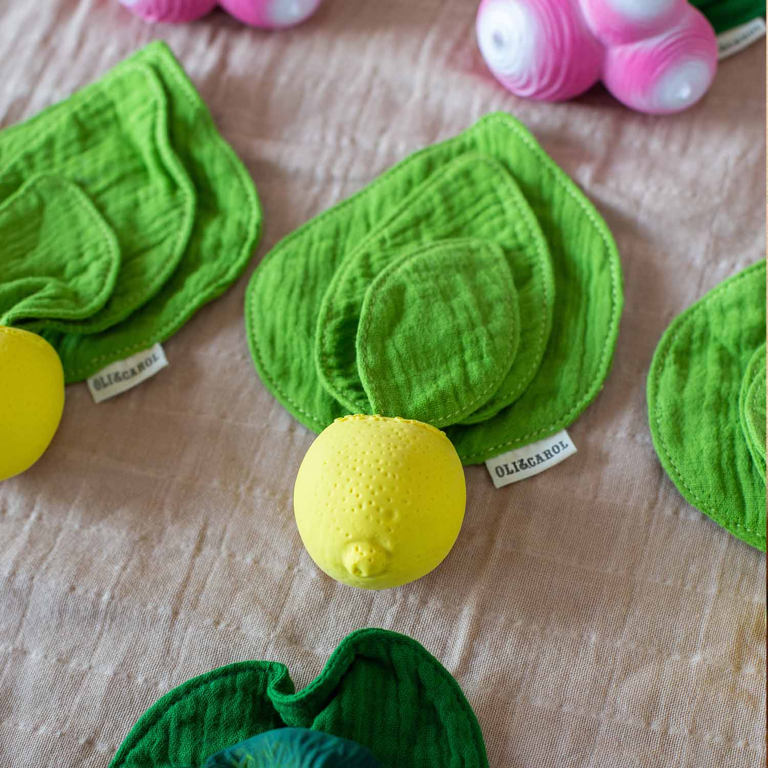 Lou le Citron – Mini doudou de dentition bébé – vue produit 8