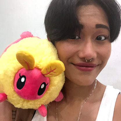 Peluche Mini Squishable – Papillon Rosé de l’Érable