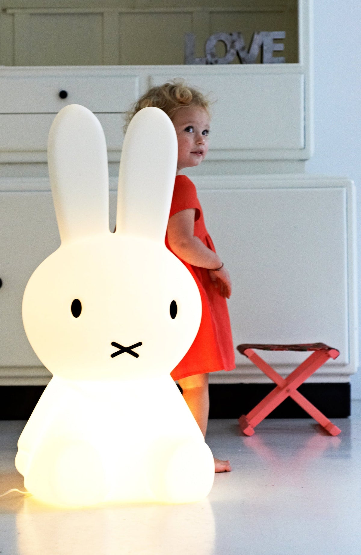 Lampe Miffy XL Mr Maria allumée, deuxième vue