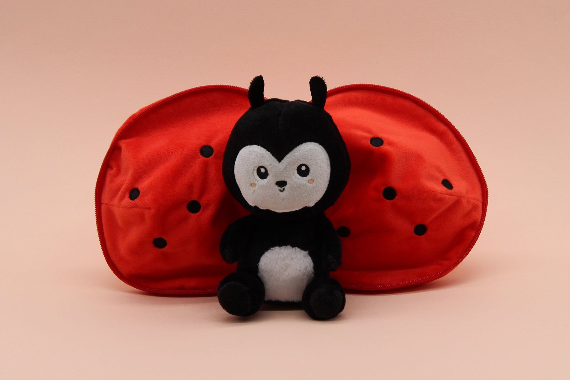 Peluche réversible Comet la coccinelle/tomate – Flipetz – vue 3