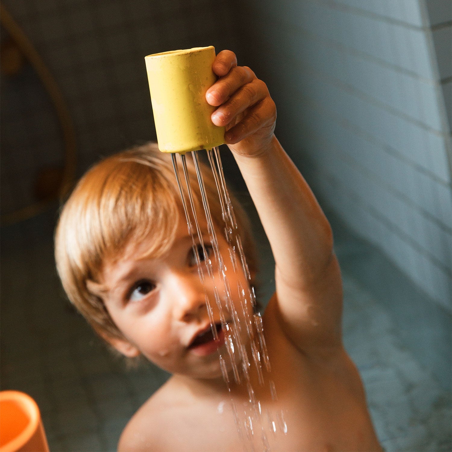 Bateau de bain en caoutchouc recyclé jaune – vue produit 5